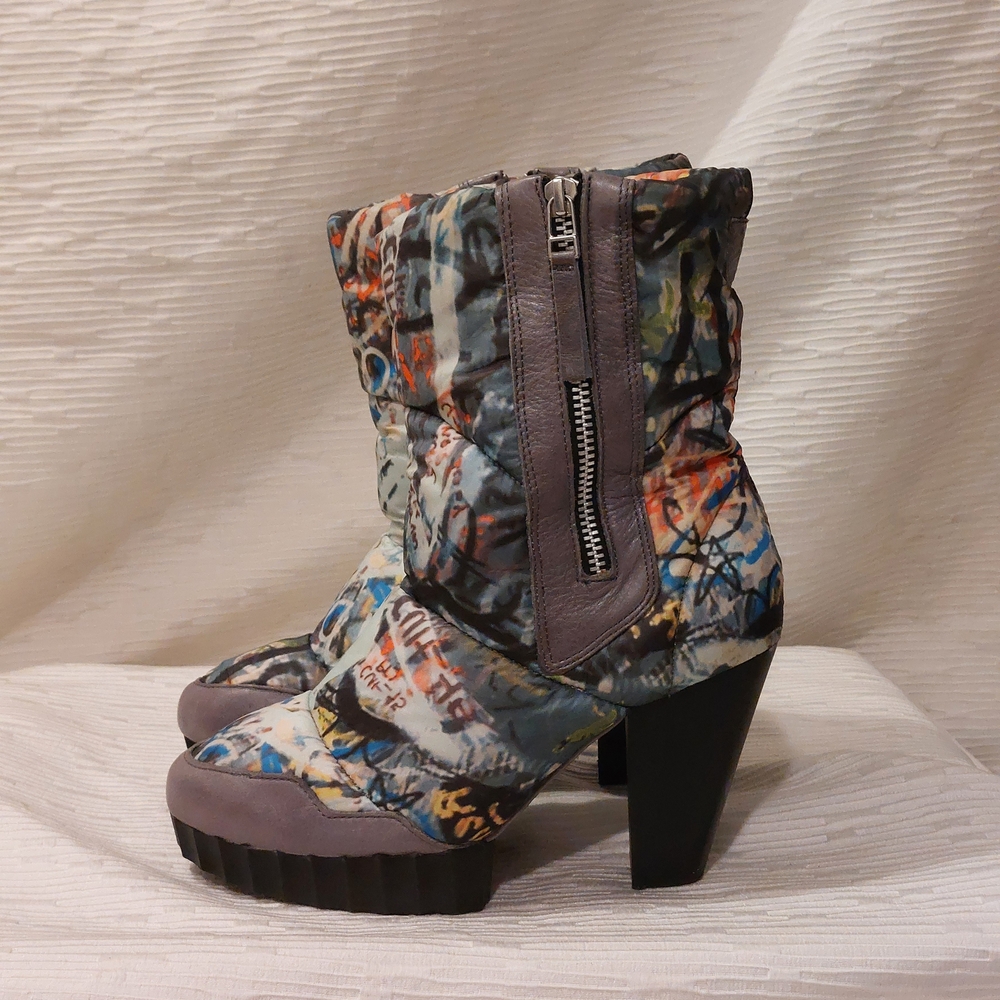 adidas Women's Artistic Heeled Boots - Multicolor Size 6.5